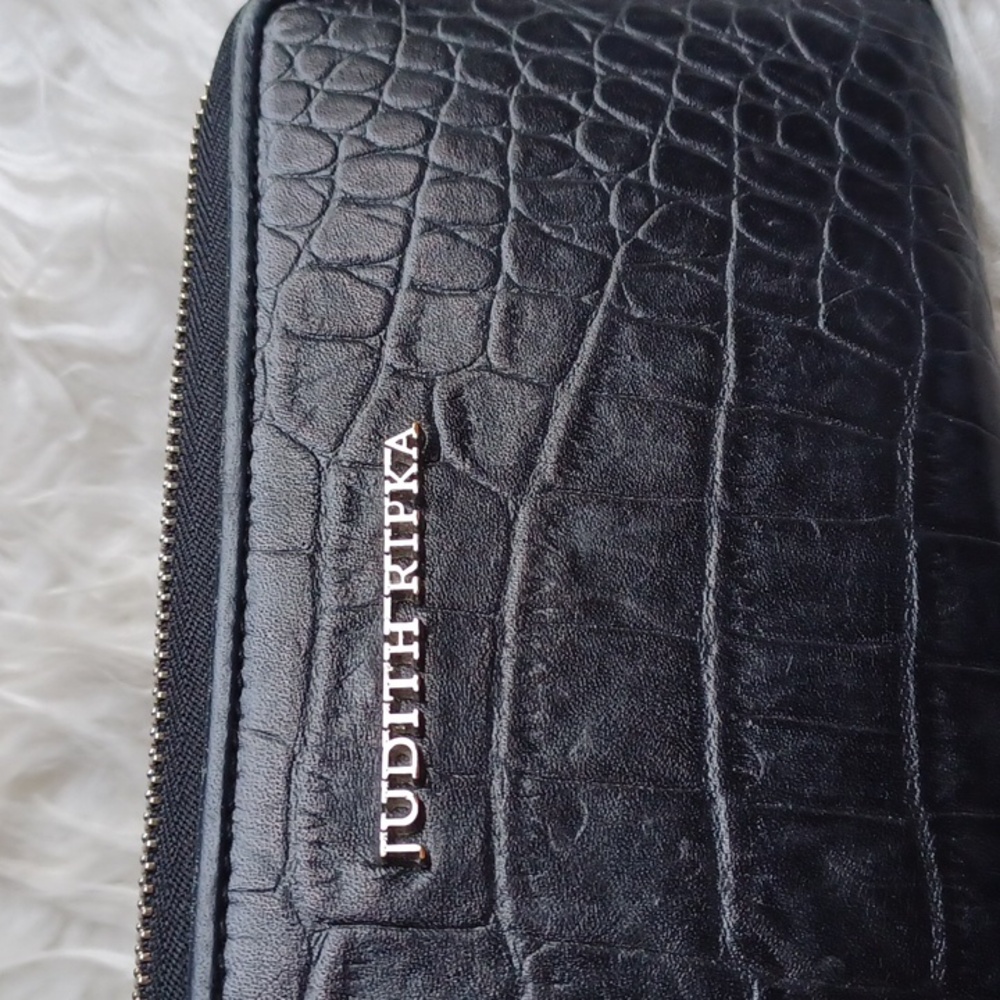 Judith Ripka wallet - Picture 2 of 13